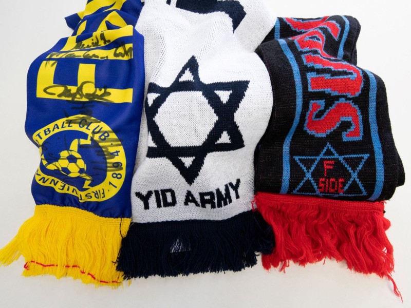 Super Jews. Jewish Identity in the Football Stadium